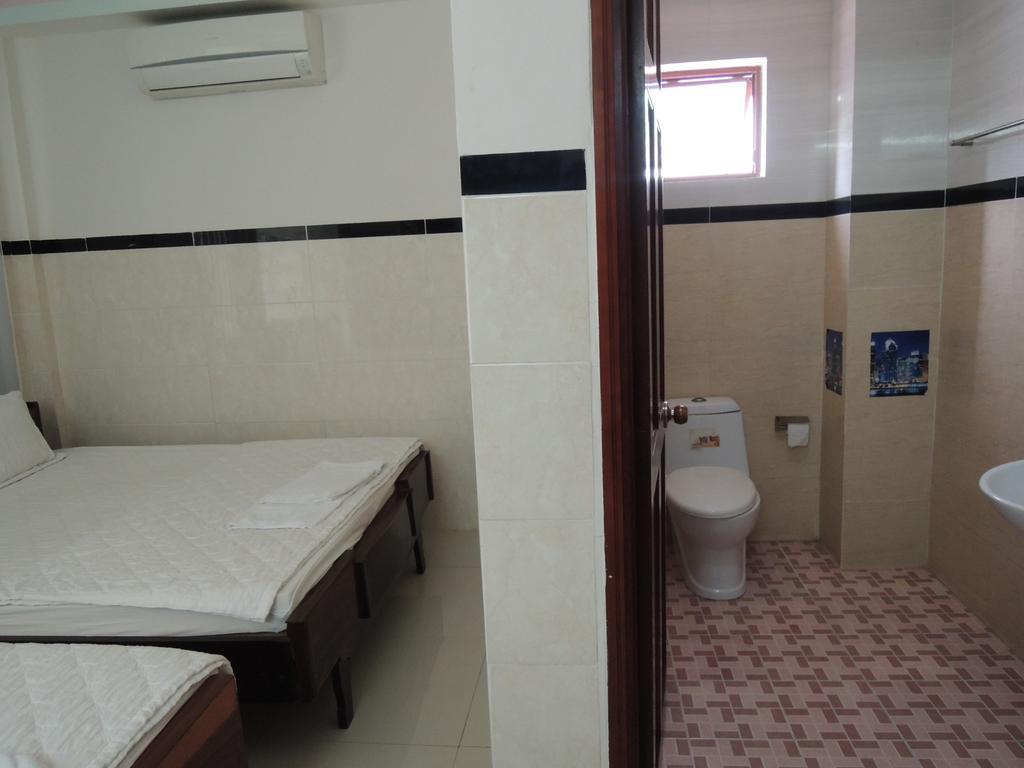 Hung Hieu Hotel Mỹ Tho Chambre photo