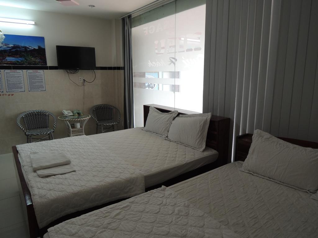 Hung Hieu Hotel Mỹ Tho Chambre photo