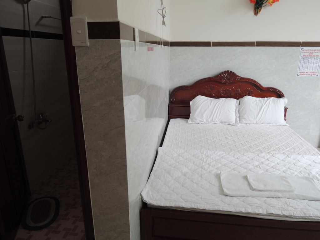 Hung Hieu Hotel Mỹ Tho Chambre photo