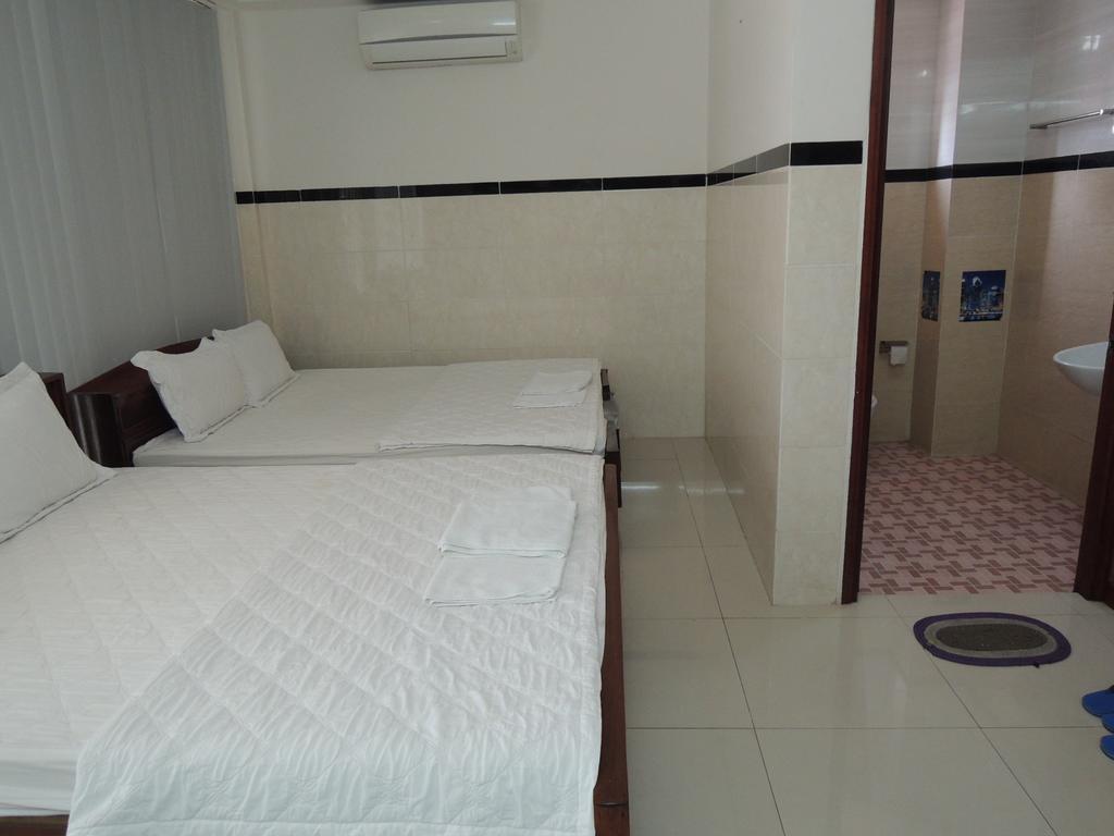 Hung Hieu Hotel Mỹ Tho Chambre photo